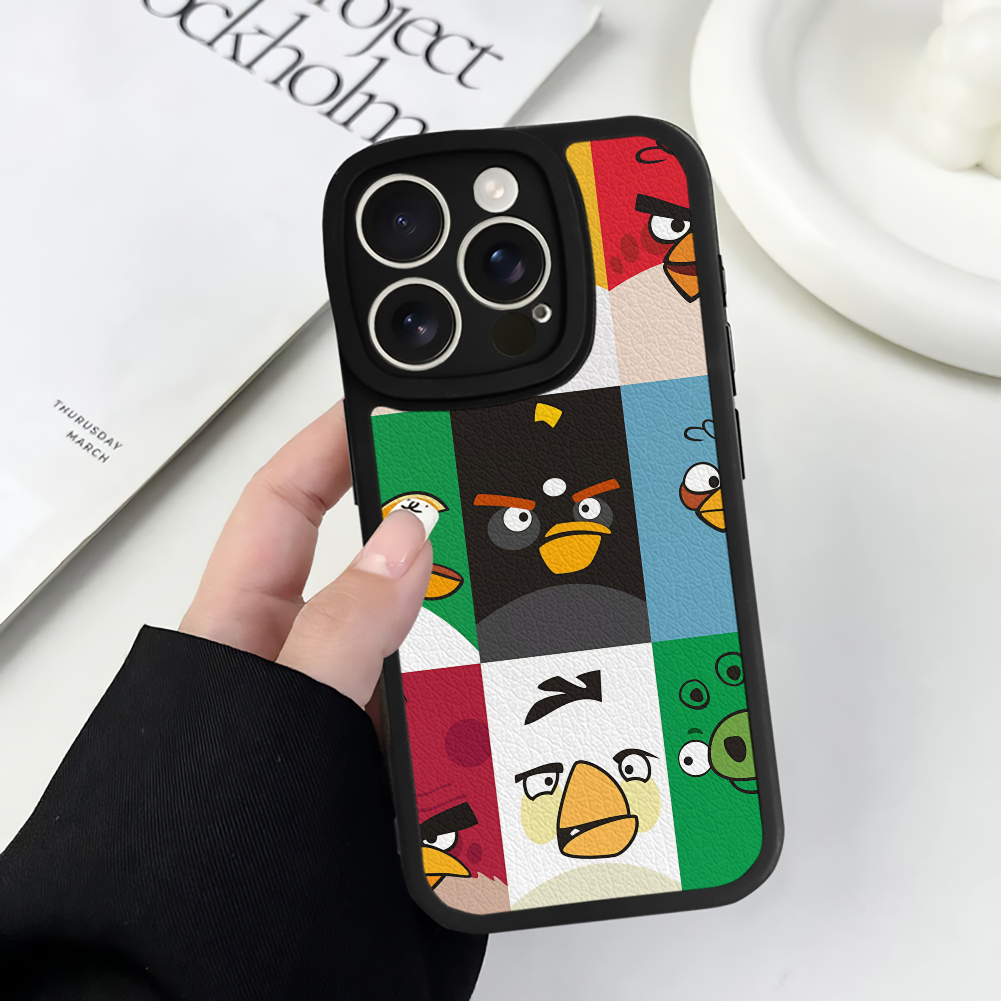 （画像用） Angry Birds アングリーバード 【iPhone 16シリーズ対応】シリコンスマホケース（レザー調） 材質：シリコン